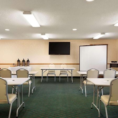Country Inn & Suites By Radisson, Mason City, Ia Luaran gambar